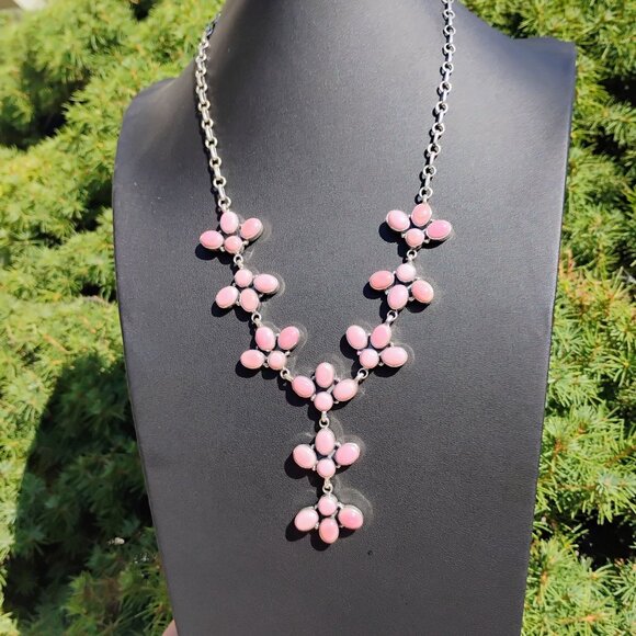 Southwest Cowgirl Pink Conch Shell Cluster Sterling Silver Lariat Necklace - Picture 4 of 9